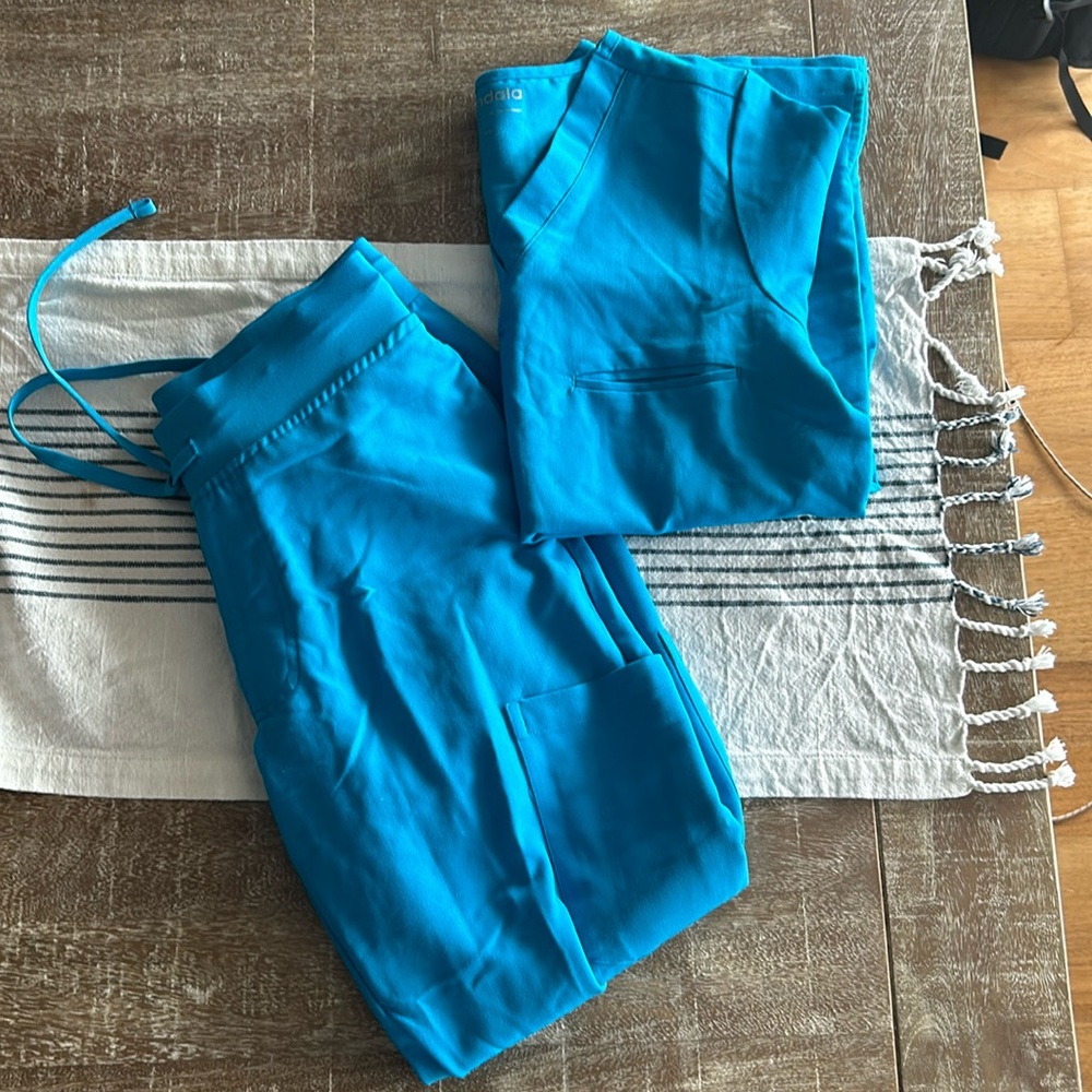 Scrub set teal